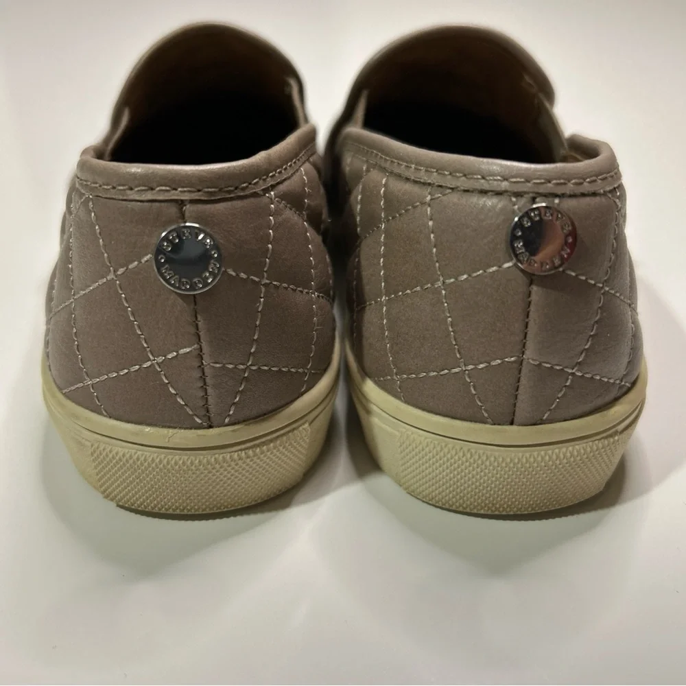 Steve Madden Brown Quilted Flats Women’s 6.5 Shoes